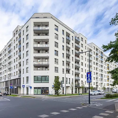 Elegant Szafrańców In With Parking By Renters Apartamento Varsóvia