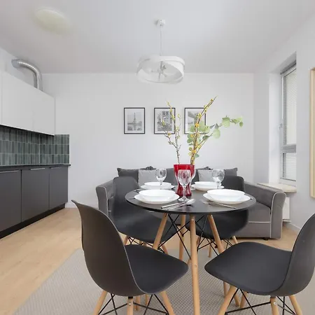 Elegant Szafrańców In With Parking By Renters Apartamento
